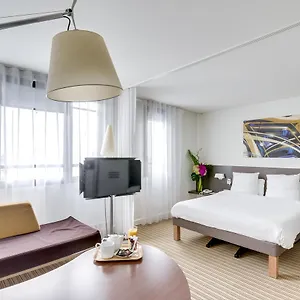 **** Hotel Novotel Montreuil Vincennes Francie